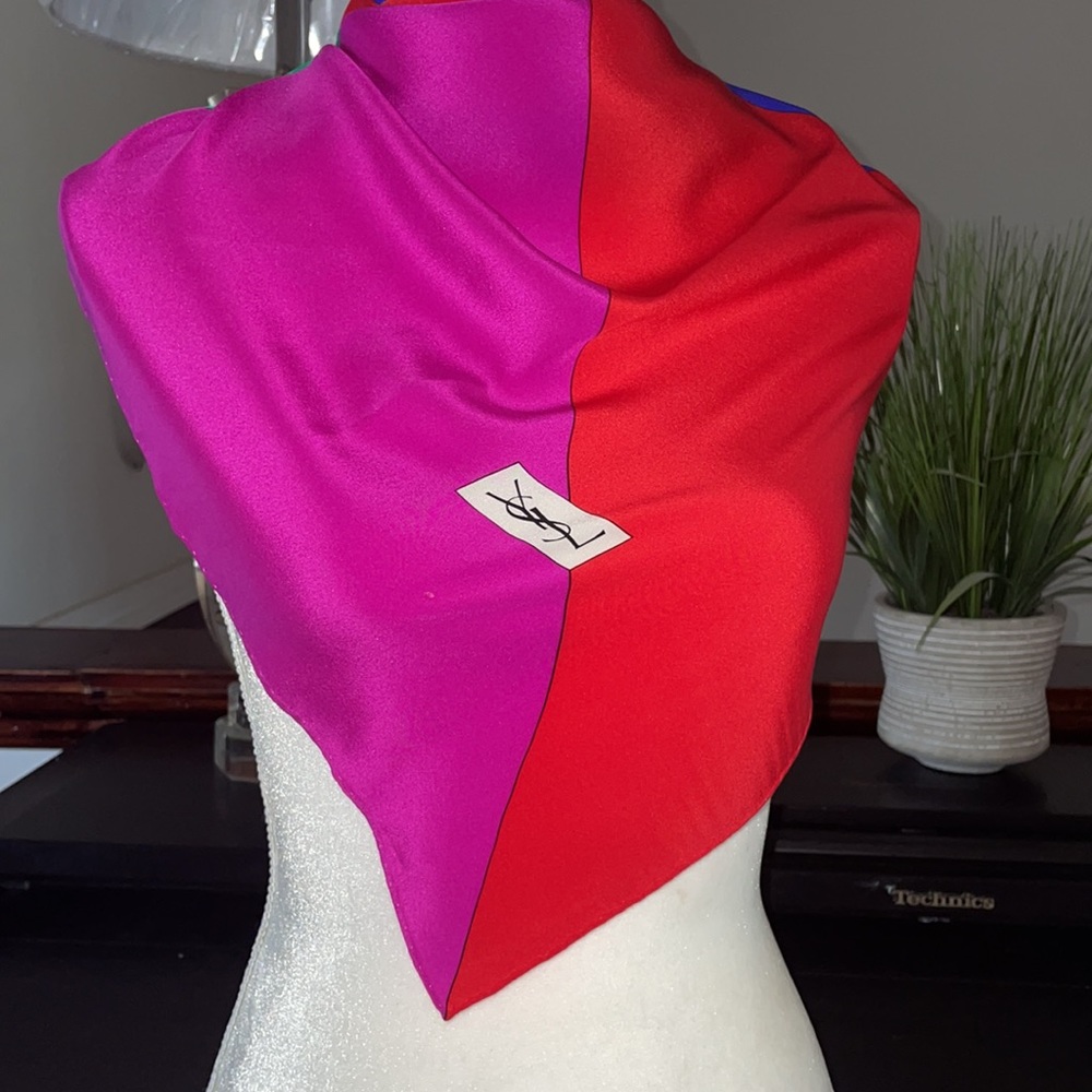 Authentic YSL Large Scarf - Picture 1 of 6